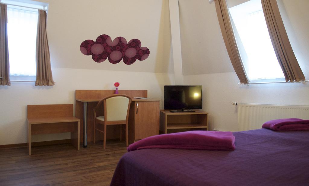 Hotel Vier Löwen Traben-Trarbach Zimmer foto